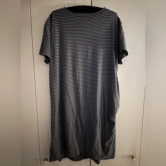 Vince Gray and White Sheath Dress Short Sleeve Crew Neck - Picture 8 of 8